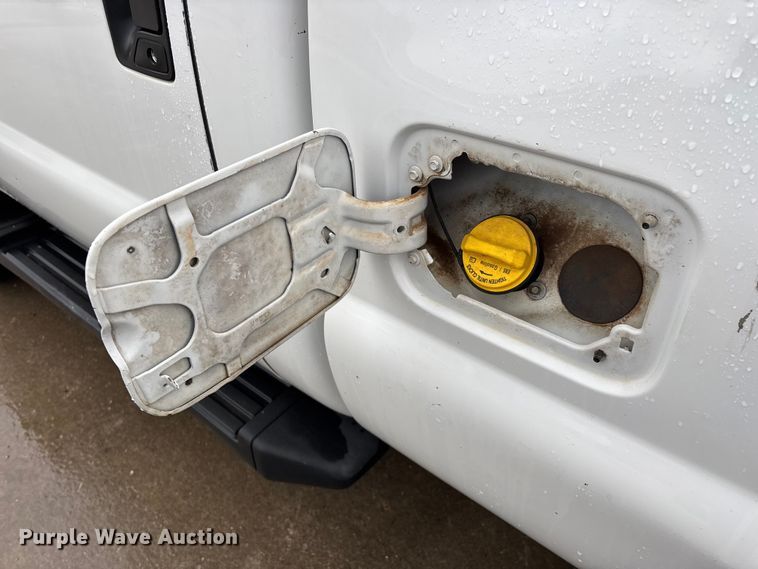 image for item FG0489 2016 Ford F250 Super Duty XLT pickup truck