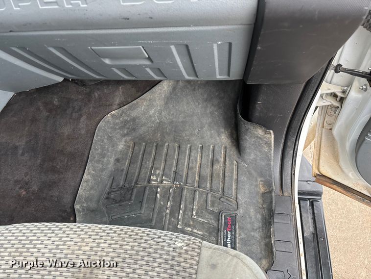 image for item FG0489 2016 Ford F250 Super Duty XLT pickup truck
