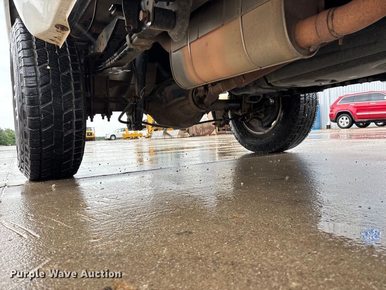 image for item FG0489 2016 Ford F250 Super Duty XLT pickup truck
