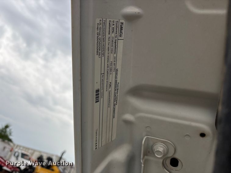 image for item FG0489 2016 Ford F250 Super Duty XLT pickup truck