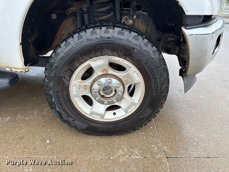 image for item FG0489 2016 Ford F250 Super Duty XLT pickup truck