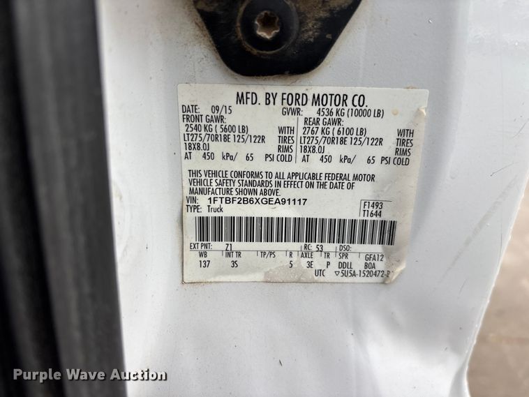 image for item FG0489 2016 Ford F250 Super Duty XLT pickup truck