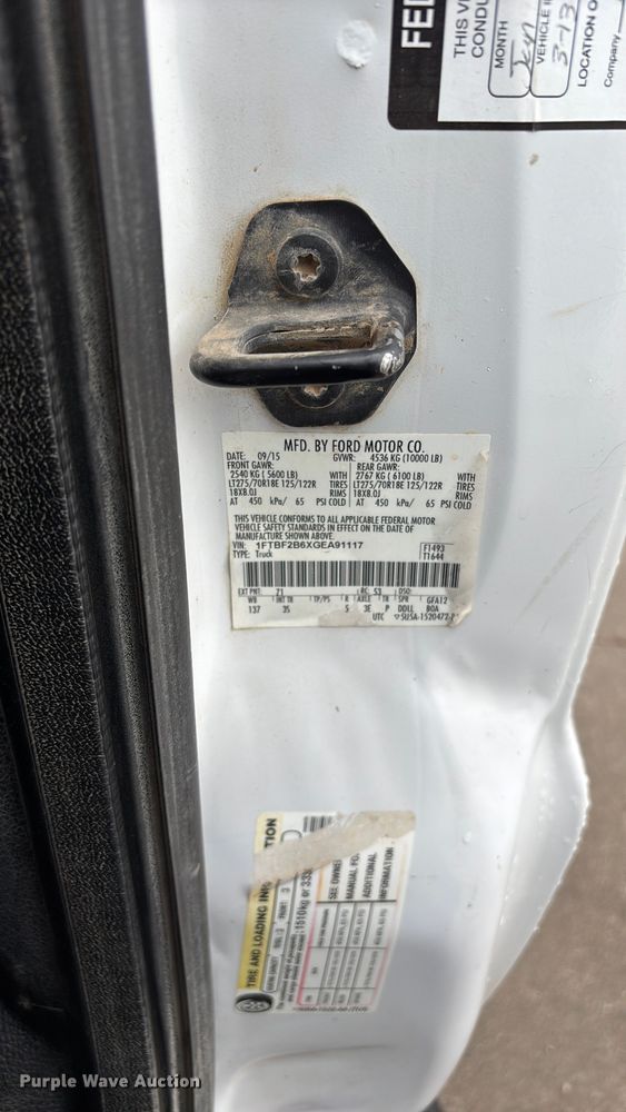 image for item FG0489 2016 Ford F250 Super Duty XLT pickup truck