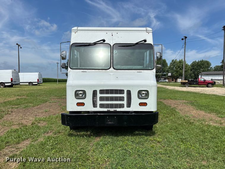 image for item FG0493 2016 Ford Commercial Chassis delivery truck