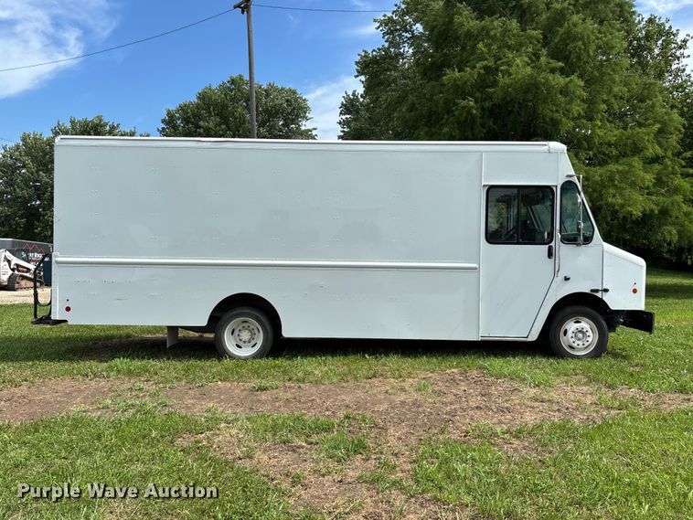 image for item FG0493 2016 Ford Commercial Chassis delivery truck