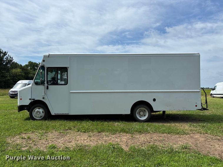 image for item FG0493 2016 Ford Commercial Chassis delivery truck