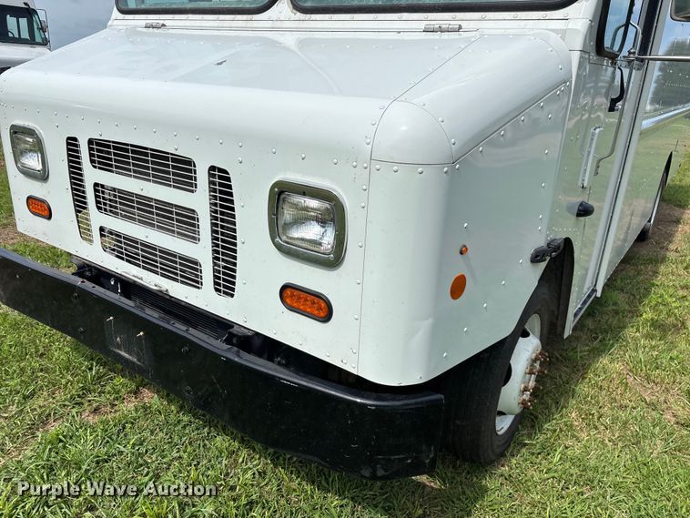 image for item FG0493 2016 Ford Commercial Chassis delivery truck