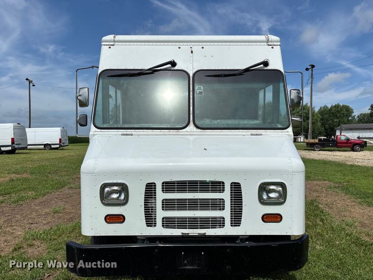 image for item FG0493 2016 Ford Commercial Chassis delivery truck