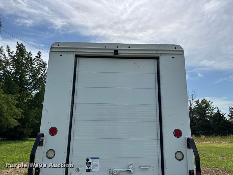 image for item FG0493 2016 Ford Commercial Chassis delivery truck