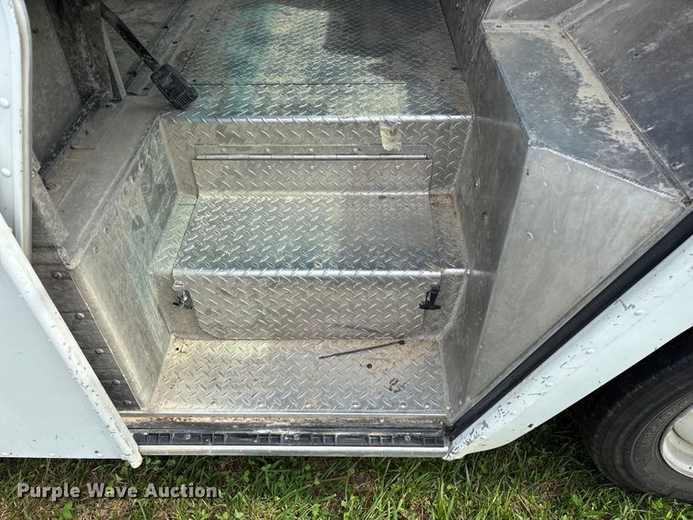 image for item FG0493 2016 Ford Commercial Chassis delivery truck