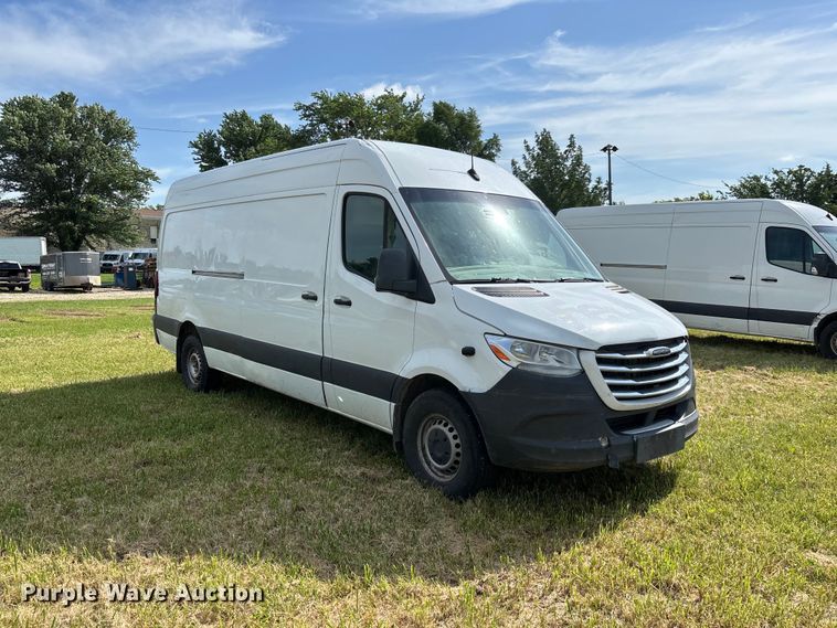 image for item FG0494 2019 Freightliner Sprinter 2500 van