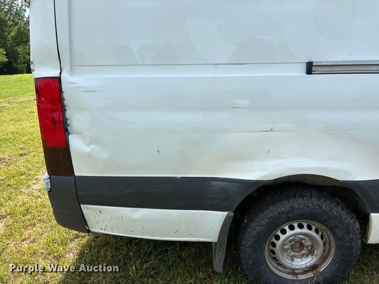 image for item FG0494 2019 Freightliner Sprinter 2500 van