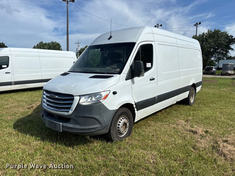 2019 Freightliner Sprinter 4500 van