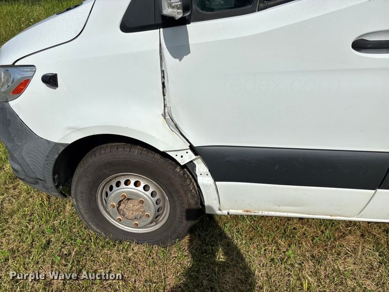 image for item FG0495 2019 Freightliner Sprinter 4500 van
