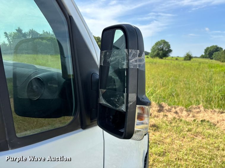 image for item FG0495 2019 Freightliner Sprinter 4500 van
