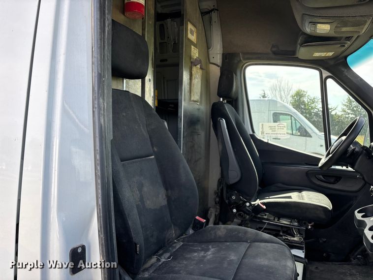 image for item FG0495 2019 Freightliner Sprinter 4500 van