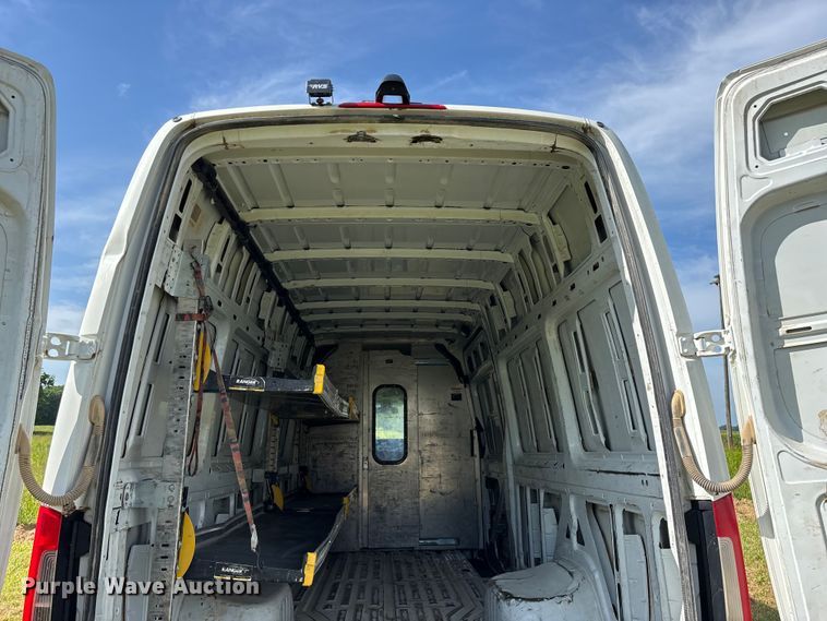 image for item FG0495 2019 Freightliner Sprinter 4500 van
