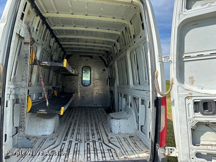 image for item FG0495 2019 Freightliner Sprinter 4500 van