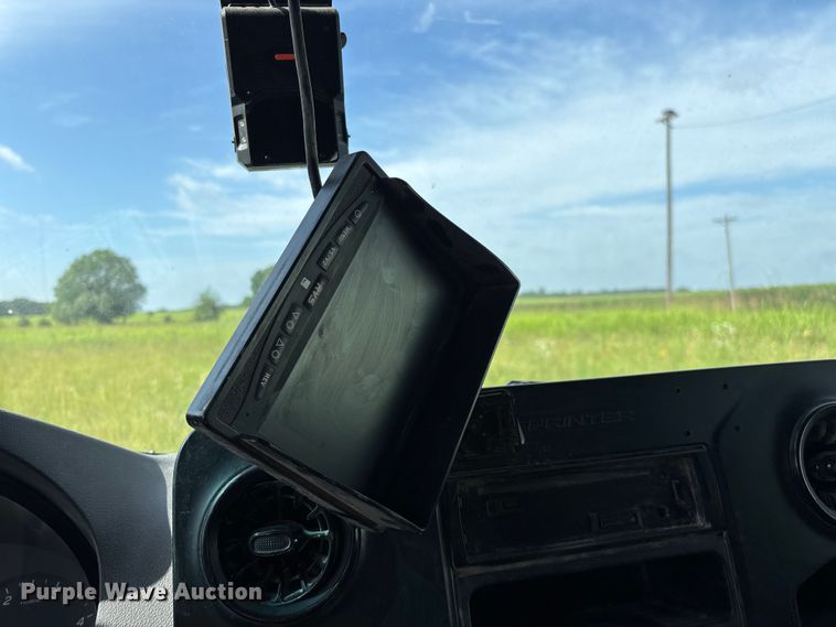 image for item FG0495 2019 Freightliner Sprinter 4500 van