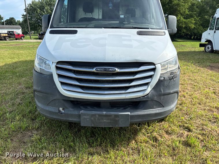 image for item FG0496 2019 Freightliner Sprinter 2500 van