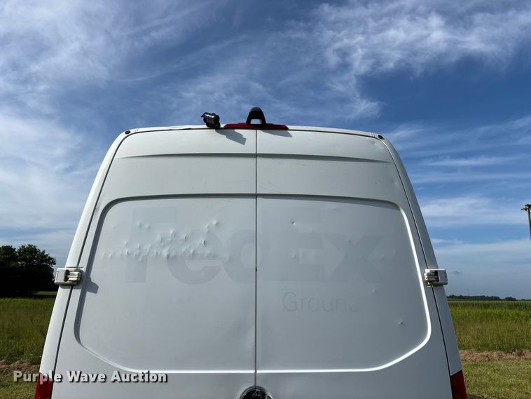 image for item FG0496 2019 Freightliner Sprinter 2500 van