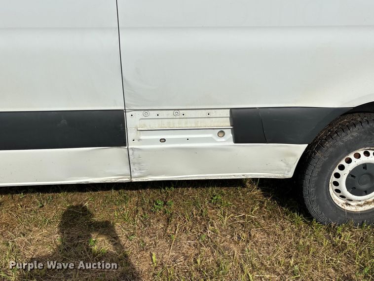 image for item FG0496 2019 Freightliner Sprinter 2500 van