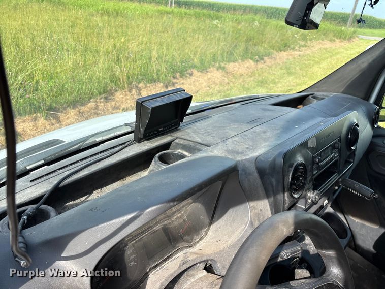 image for item FG0496 2019 Freightliner Sprinter 2500 van