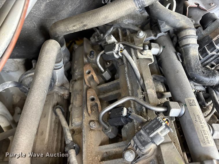 image for item FG0496 2019 Freightliner Sprinter 2500 van