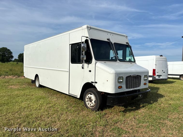 image for item FG0497 2017 Freightliner delivery truck