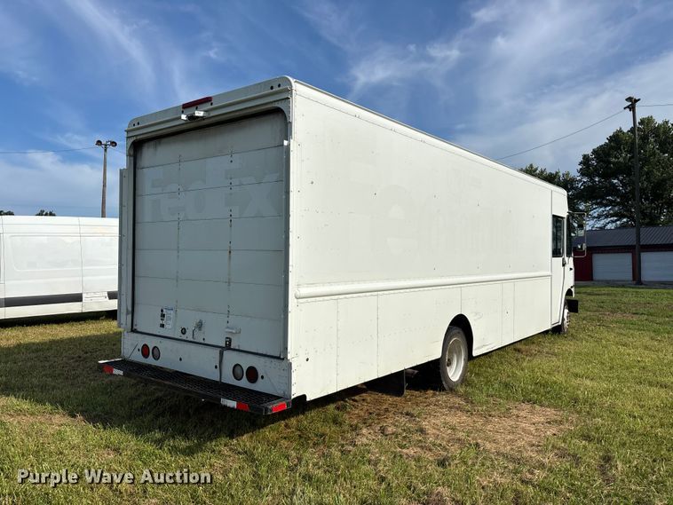 image for item FG0497 2017 Freightliner delivery truck