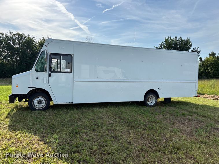 image for item FG0497 2017 Freightliner delivery truck