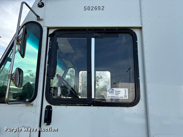 image for item FG0497 2017 Freightliner delivery truck