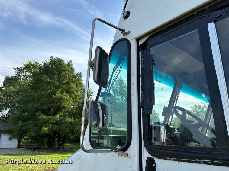 image for item FG0497 2017 Freightliner delivery truck