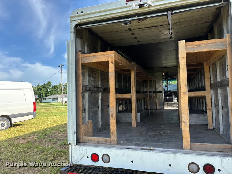 image for item FG0497 2017 Freightliner delivery truck