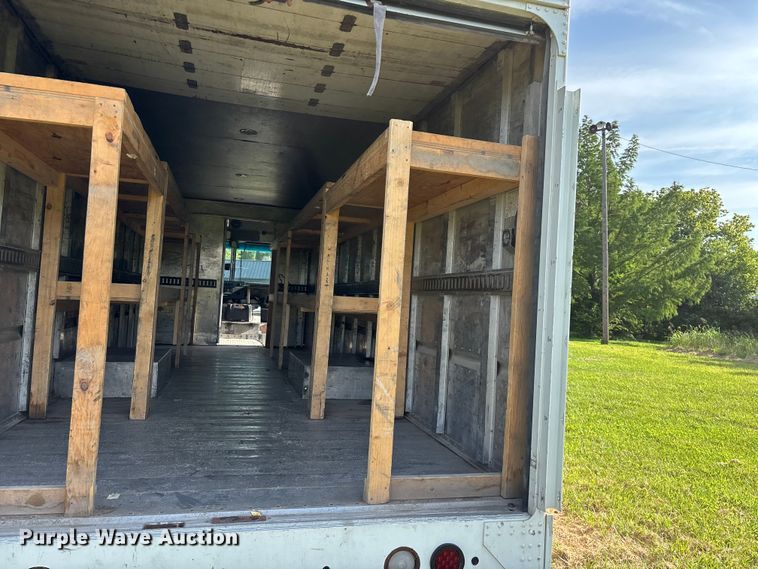image for item FG0497 2017 Freightliner delivery truck