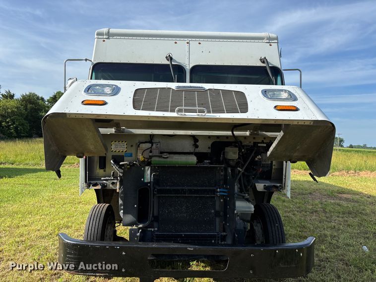 image for item FG0497 2017 Freightliner delivery truck