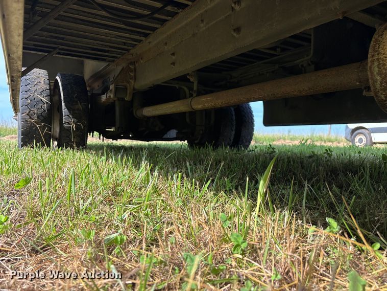 image for item FG0497 2017 Freightliner delivery truck