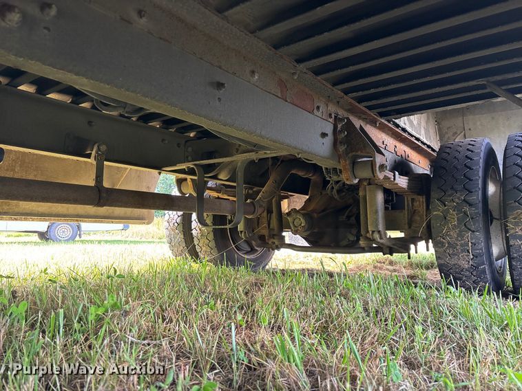 image for item FG0497 2017 Freightliner delivery truck