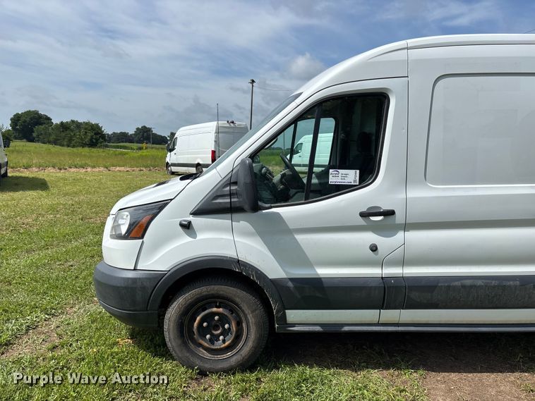 image for item FG0499 2018 Ford Transit 250 van