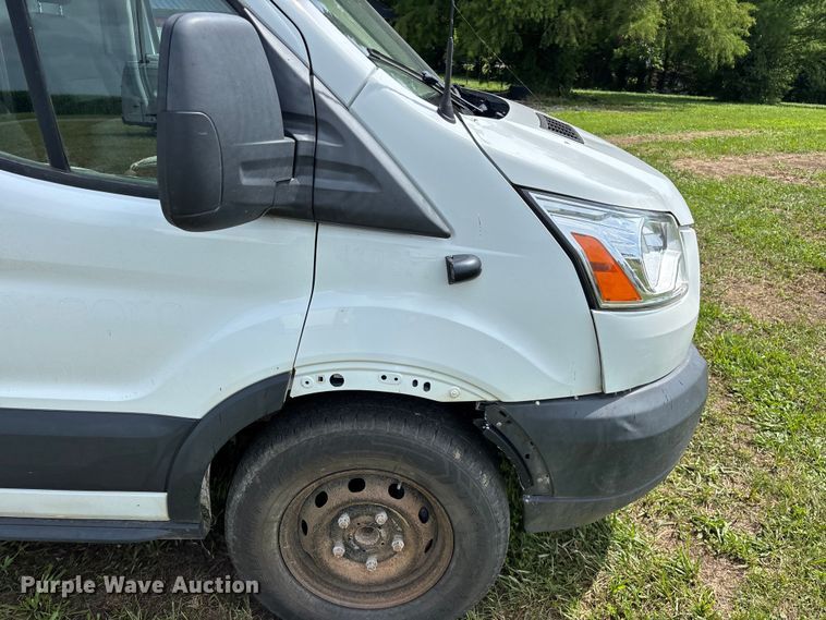 image for item FG0499 2018 Ford Transit 250 van