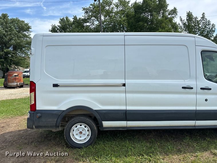 image for item FG0499 2018 Ford Transit 250 van