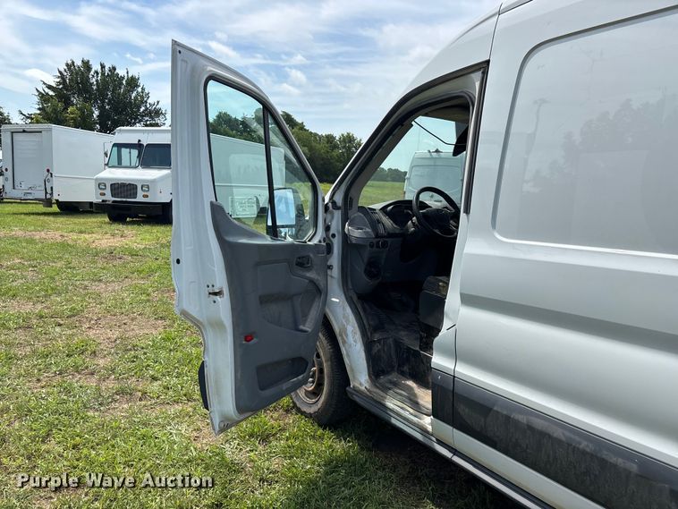 image for item FG0499 2018 Ford Transit 250 van