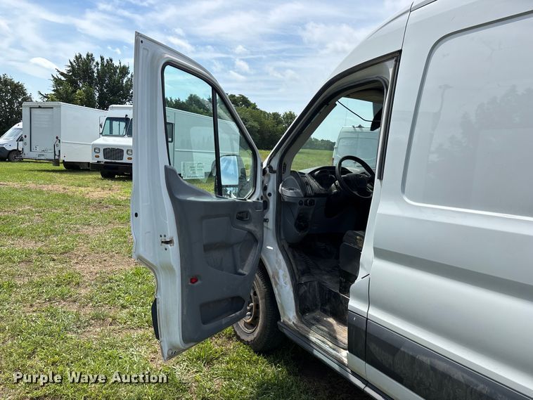 image for item FG0499 2018 Ford Transit 250 van