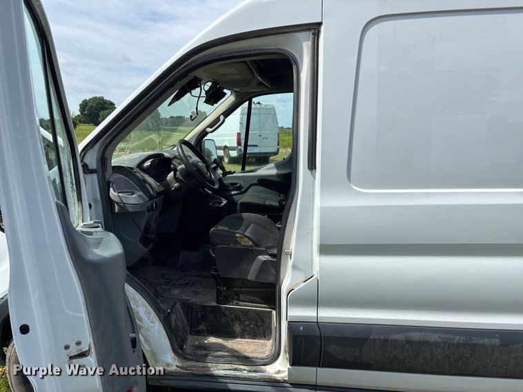 image for item FG0499 2018 Ford Transit 250 van