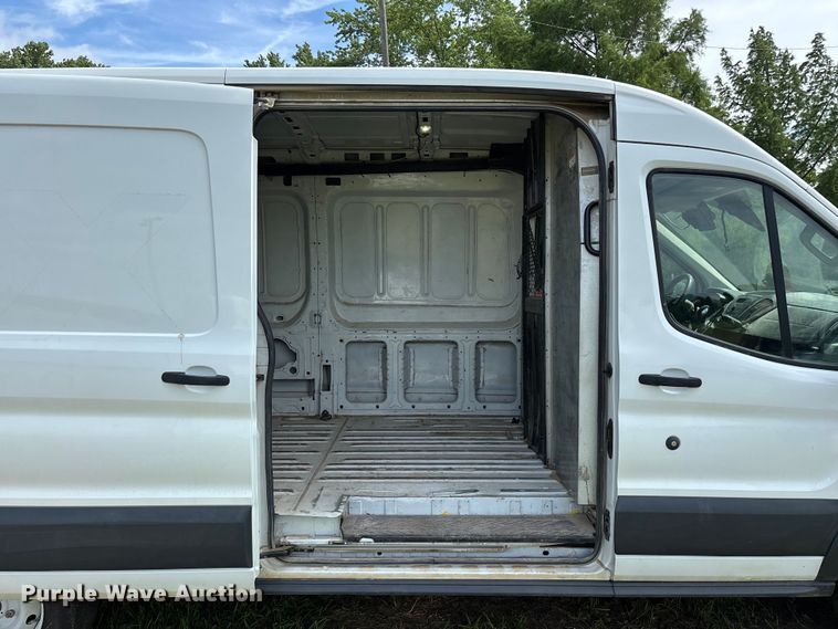 image for item FG0499 2018 Ford Transit 250 van