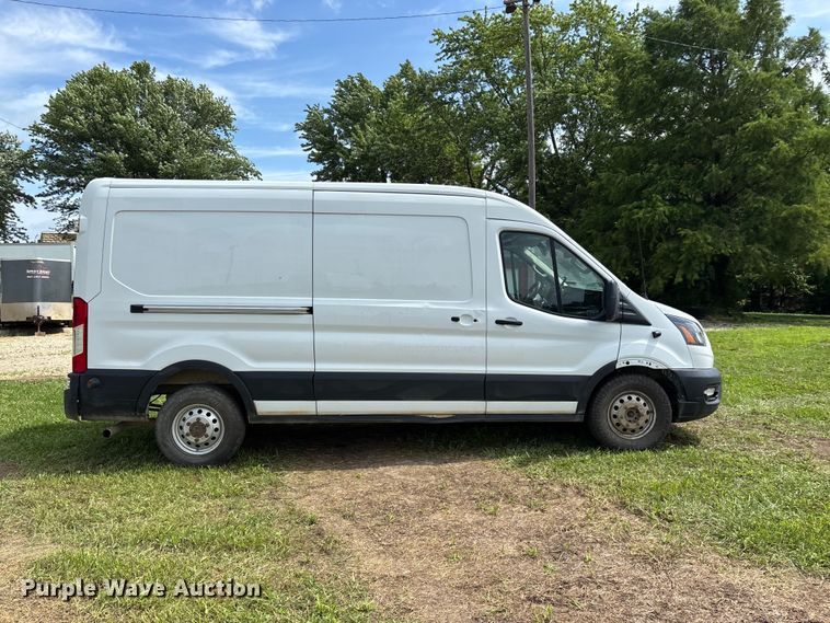 image for item FG0500 2020 Ford Transit 250 van