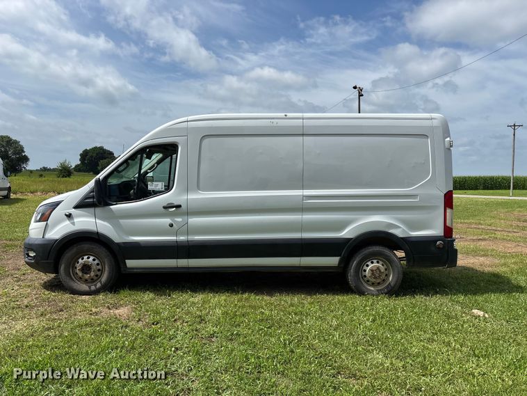 image for item FG0500 2020 Ford Transit 250 van