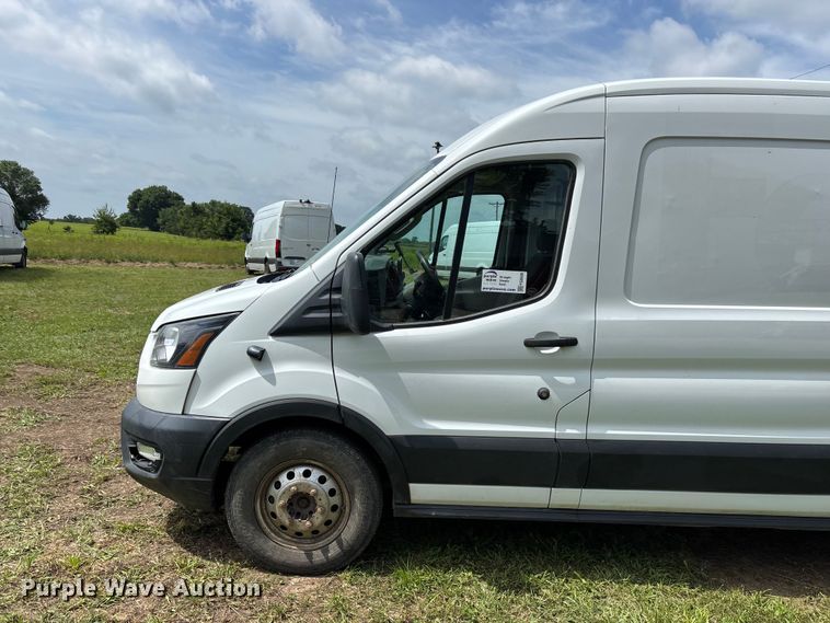 image for item FG0500 2020 Ford Transit 250 van