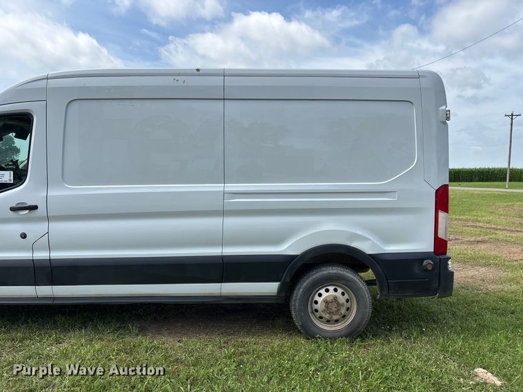 image for item FG0500 2020 Ford Transit 250 van