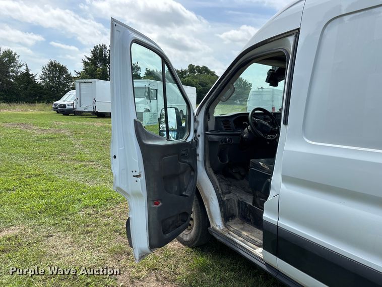 image for item FG0500 2020 Ford Transit 250 van
